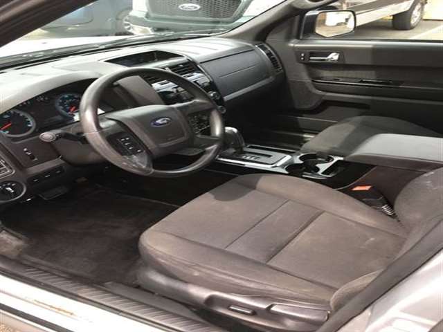 2010 Ford Escape AWD XLT 4dr SUV